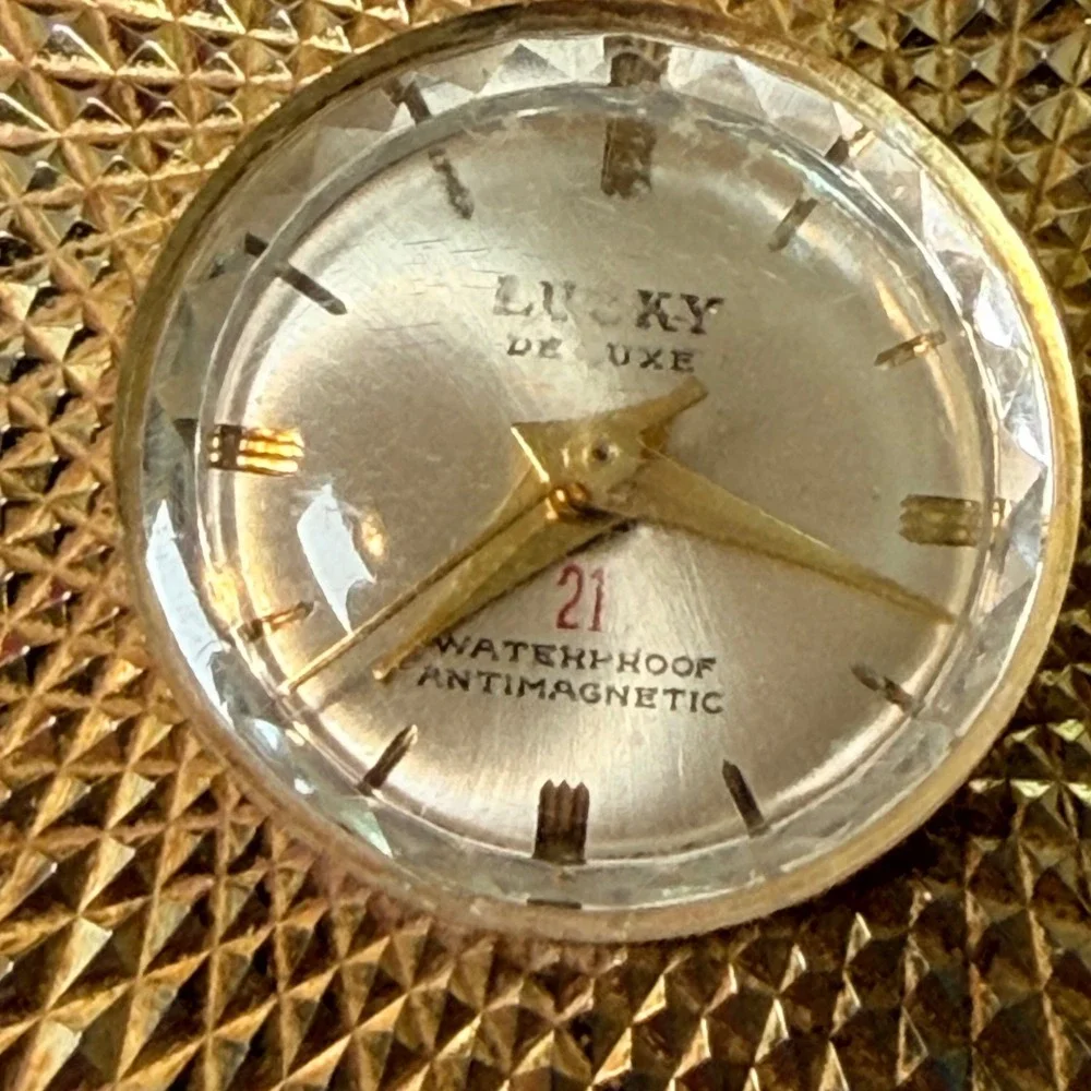 Vintage Lucky De Luxe 21 Jewel Pendant Watch Gold Tone Sunburst Waterproof